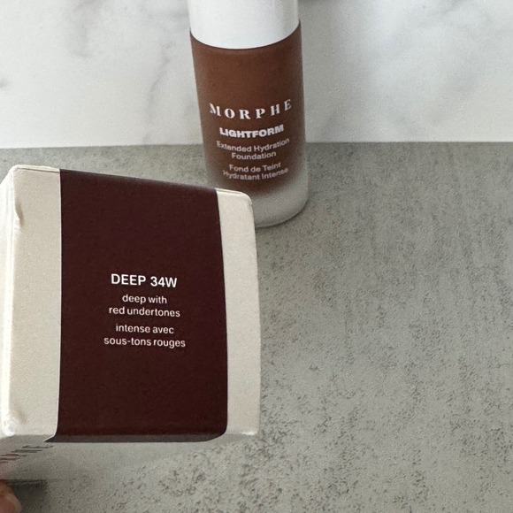 Morphe Lightform Foundation Extended Hydration Deep 34W Deep with Red Undertones - Picture 2 of 4